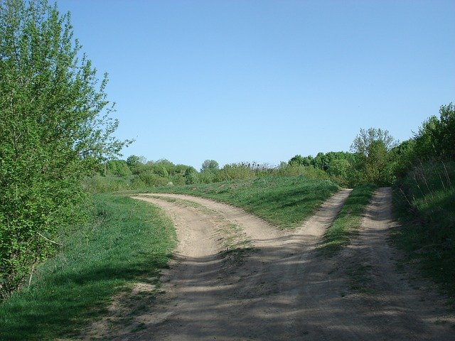 two dirt roads fork